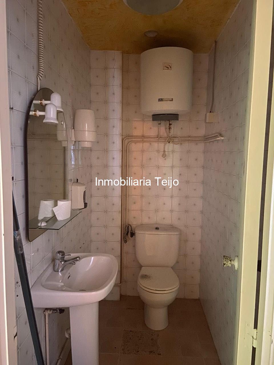 Foto 5 SE VENDE BAJO COMERCIAL EN CATABOIS - POSIBILIDAD DE CONVERTIR EN VIVIENDA