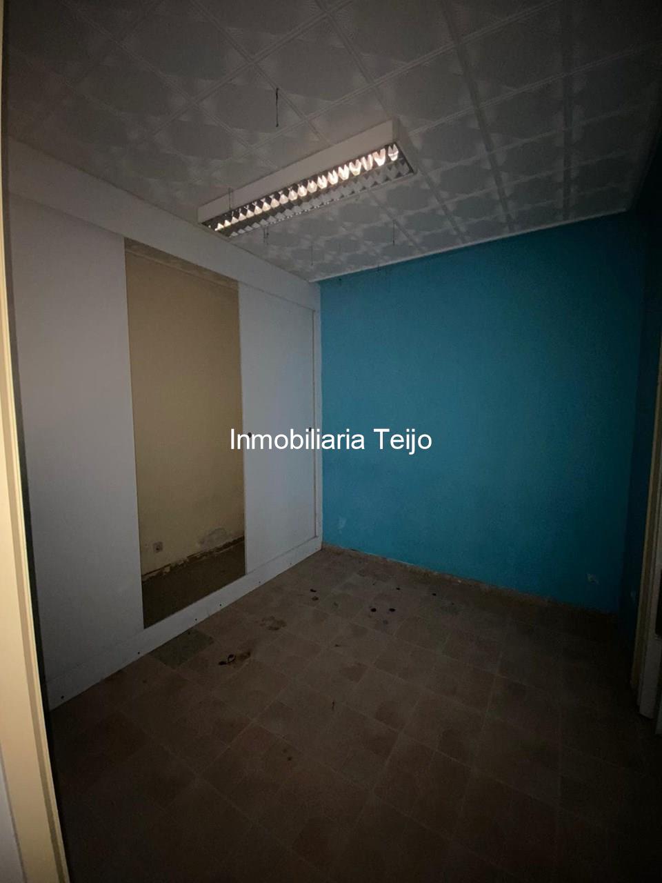 Foto 9 SE VENDE BAJO COMERCIAL EN CATABOIS - POSIBILIDAD DE CONVERTIR EN VIVIENDA