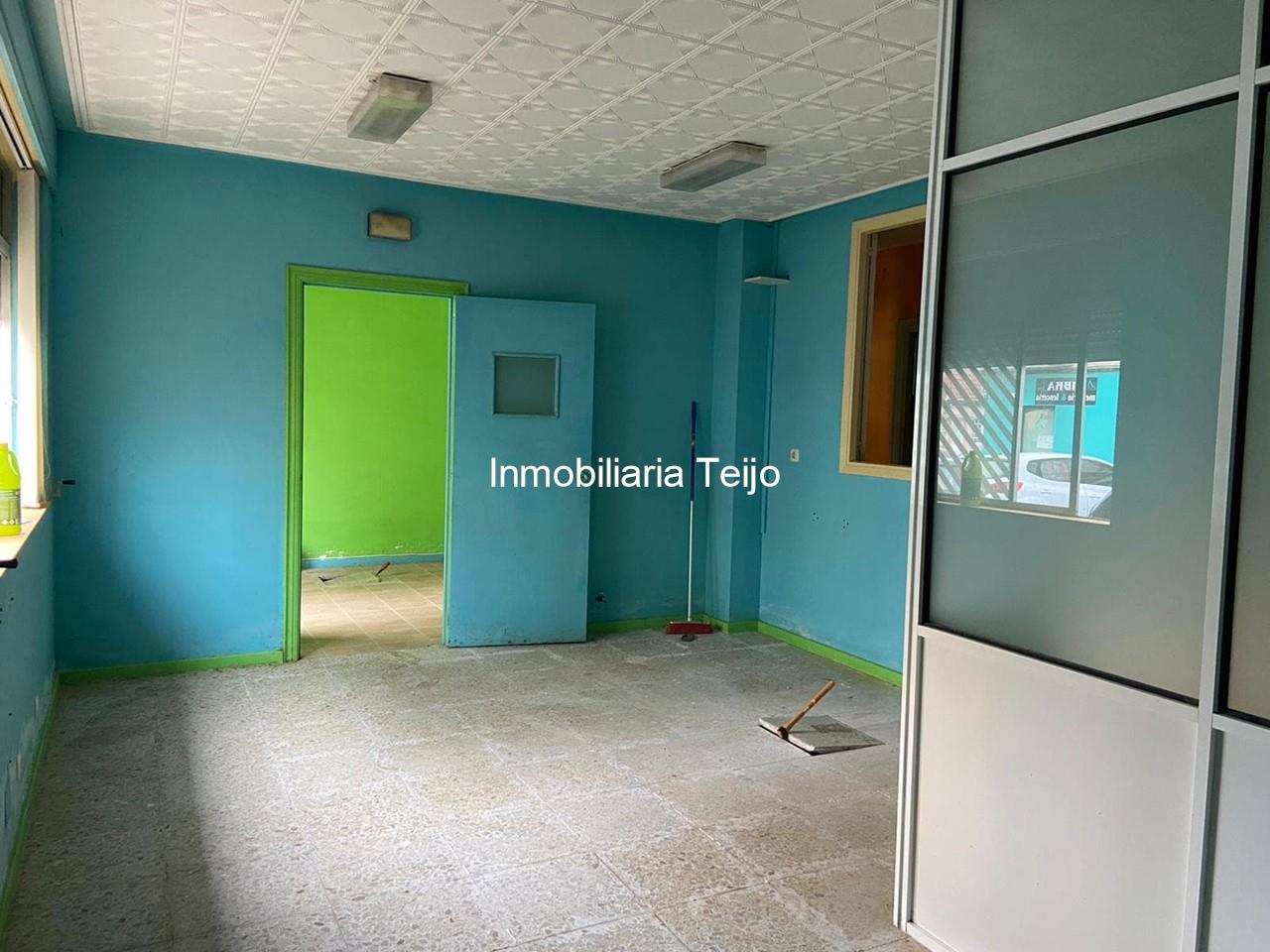 Foto 2 SE VENDE BAJO COMERCIAL EN CATABOIS