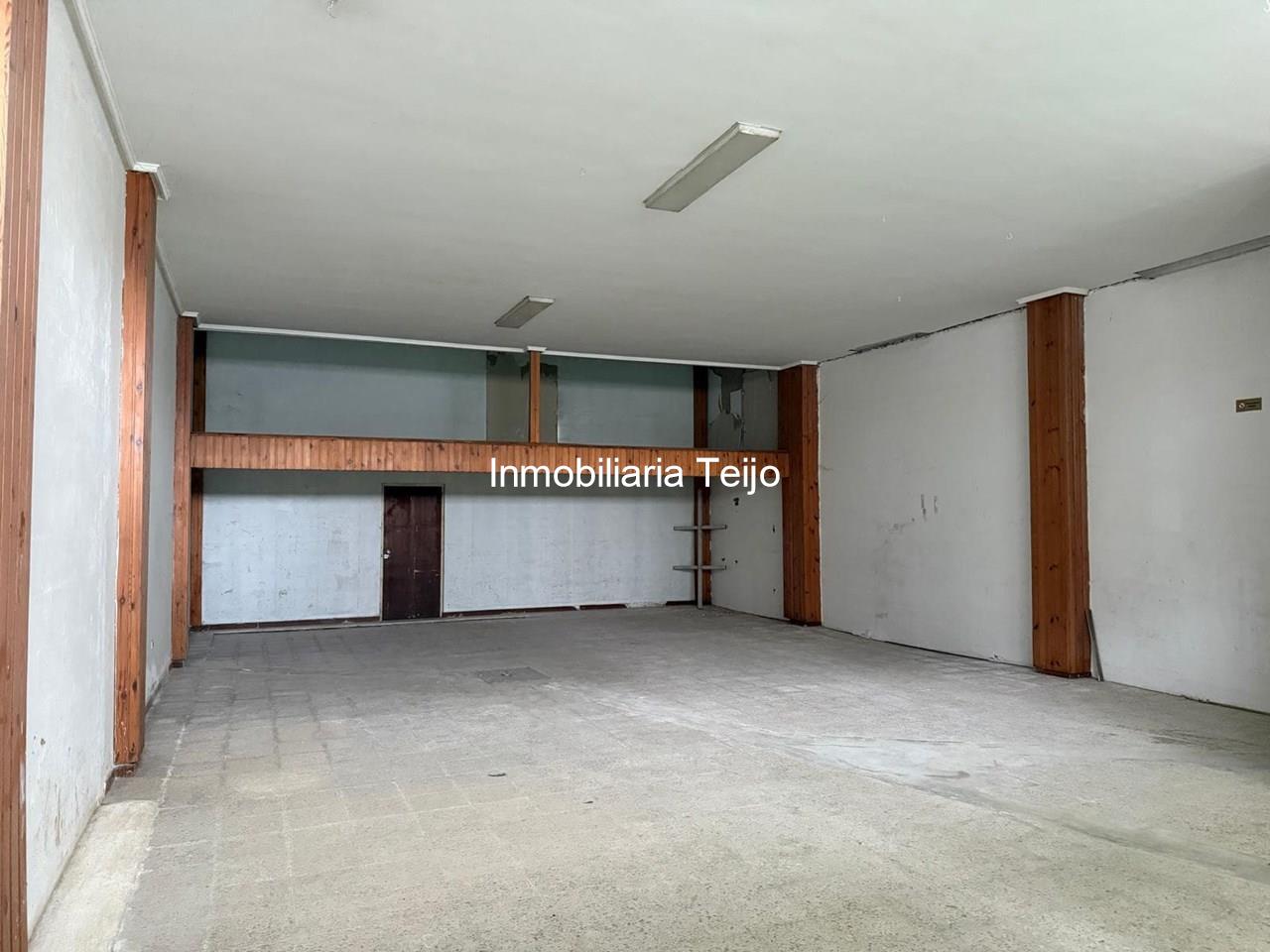 Foto 1 SE VENDE BAJO COMERCIAL EN JUBIA