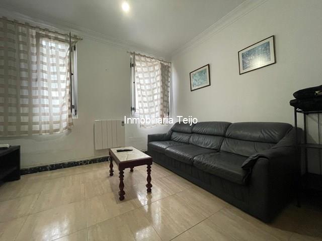 SE VENDE BAJO VIVIENDA DE 3 DORMITORIOS CON VENTANALES CLIMALIT - Ferrol