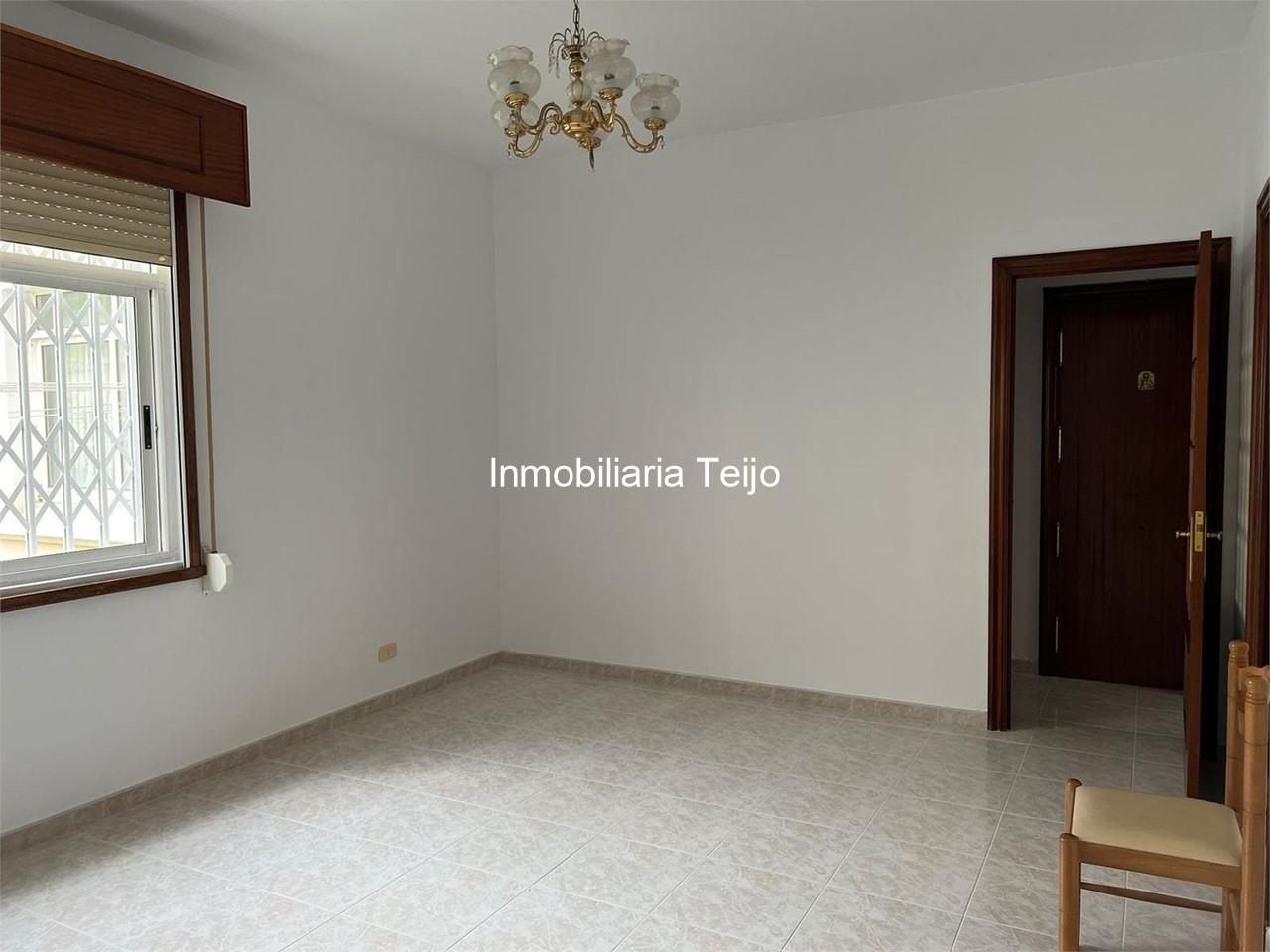 Foto 3 SE VENDE BAJO VIVIENDA EN CARANZA