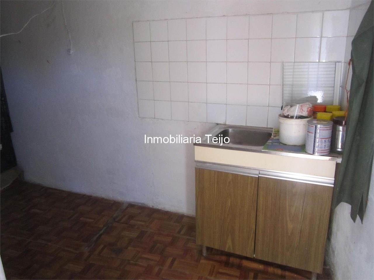 Foto 10 SE VENDE BODEGA CON FINCA EN CATABOIS