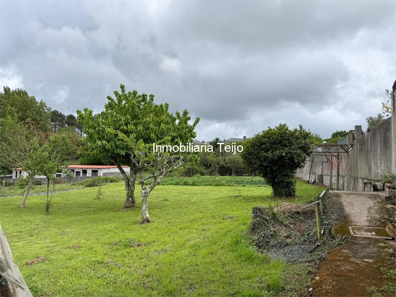 Foto 29 SE VENDE CASA ADOSADA CON BAJO COMERCIAL Y DOS VIVIENDAS EN CATABOIS