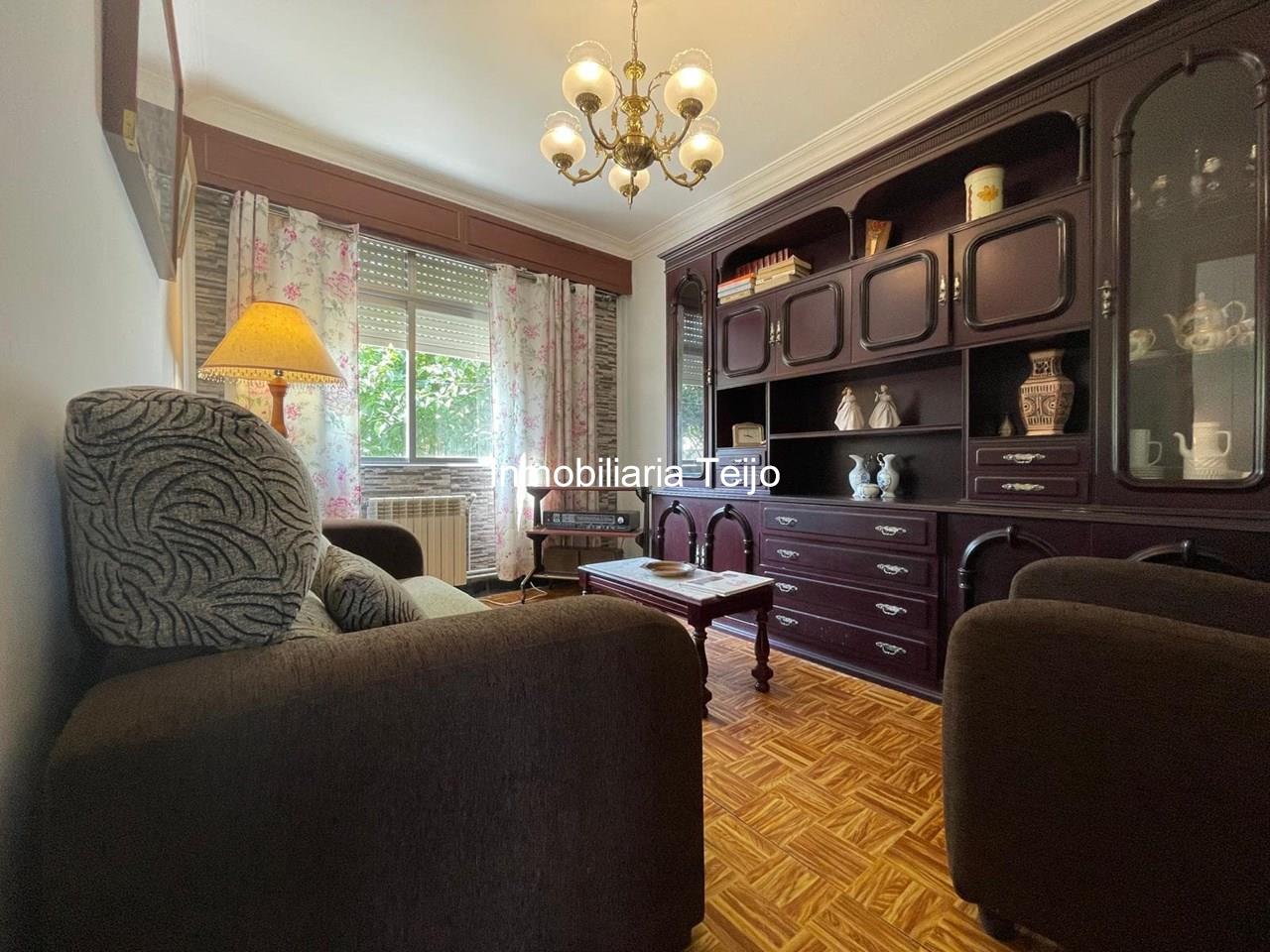 Foto 10 SE VENDE CASA ADOSADA CON CALEFACCIÓN DE PROPANO Y FINCA EN CATABOIS 