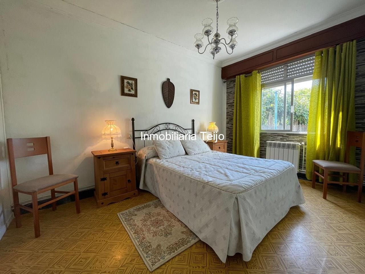 Foto 12 SE VENDE CASA ADOSADA CON CALEFACCIÓN DE PROPANO Y FINCA EN CATABOIS 