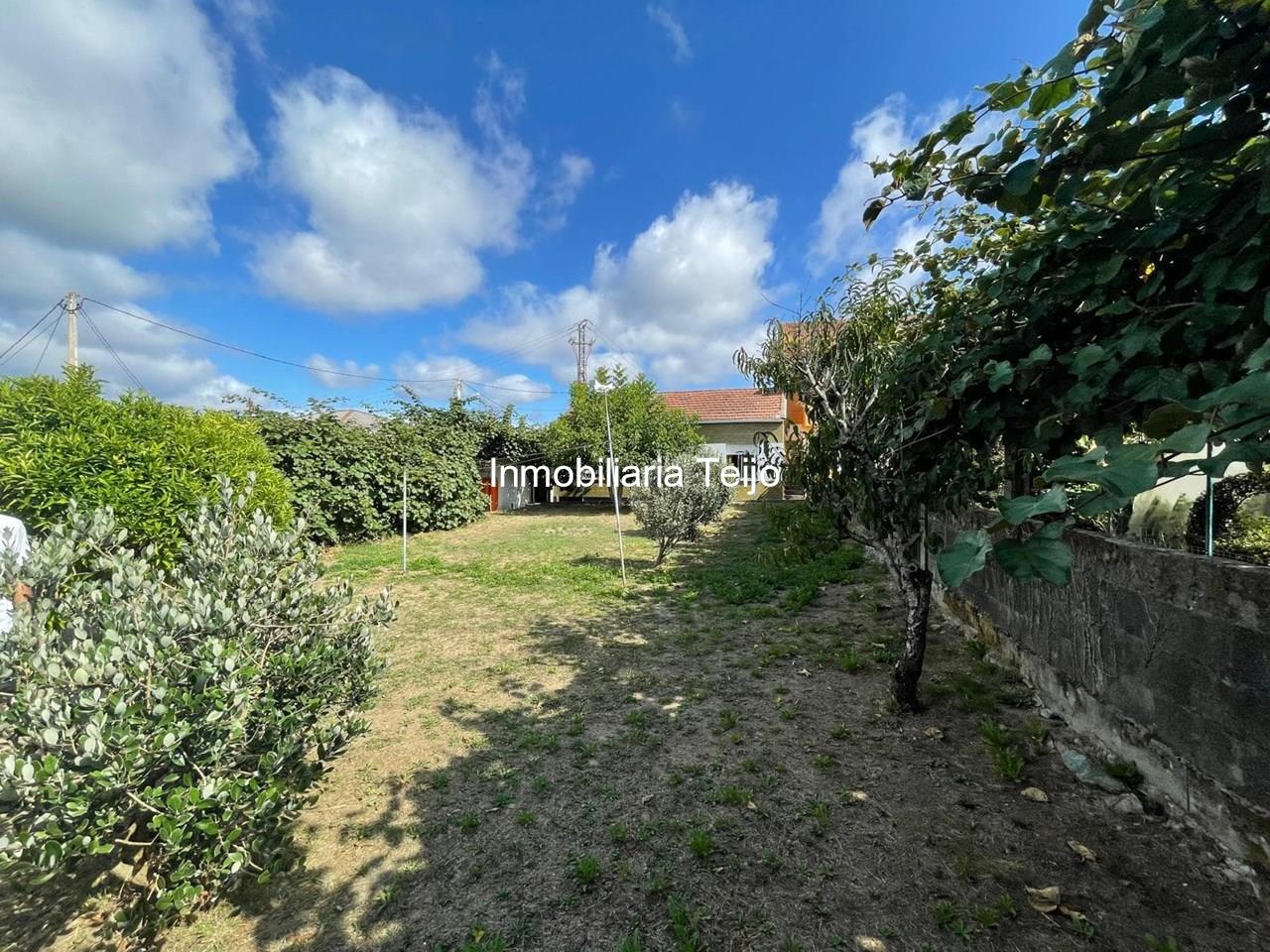 Foto 18 SE VENDE CASA ADOSADA CON CALEFACCIÓN DE PROPANO Y FINCA EN CATABOIS 