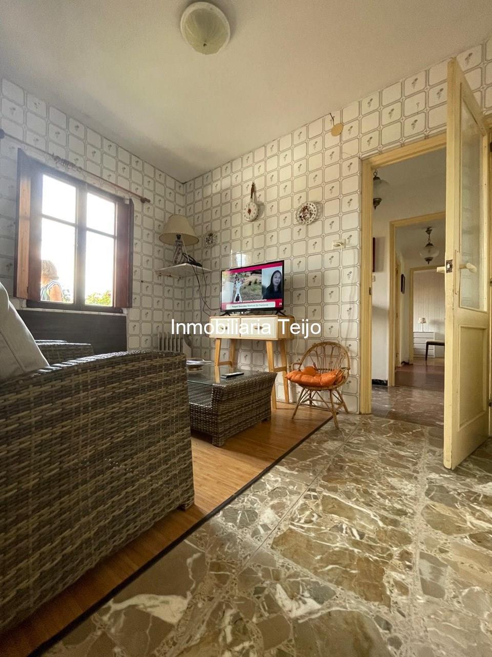 Foto 3 SE VENDE CASA ADOSADA CON CALEFACCIÓN DE PROPANO Y FINCA EN CATABOIS 