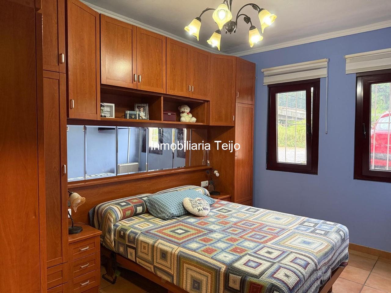 Foto 10 SE VENDE CASA ADOSADA CON DOS VIVIENDAS INDEPENDIENTES Y PATIO EN CASCO URBANO
