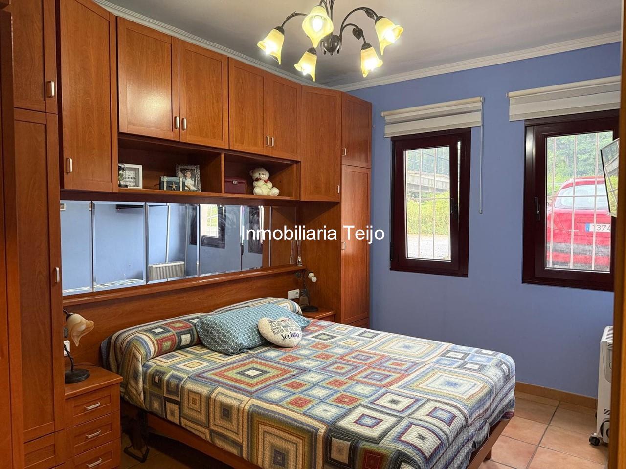 Foto 12 SE VENDE CASA ADOSADA CON DOS VIVIENDAS INDEPENDIENTES Y PATIO EN CASCO URBANO