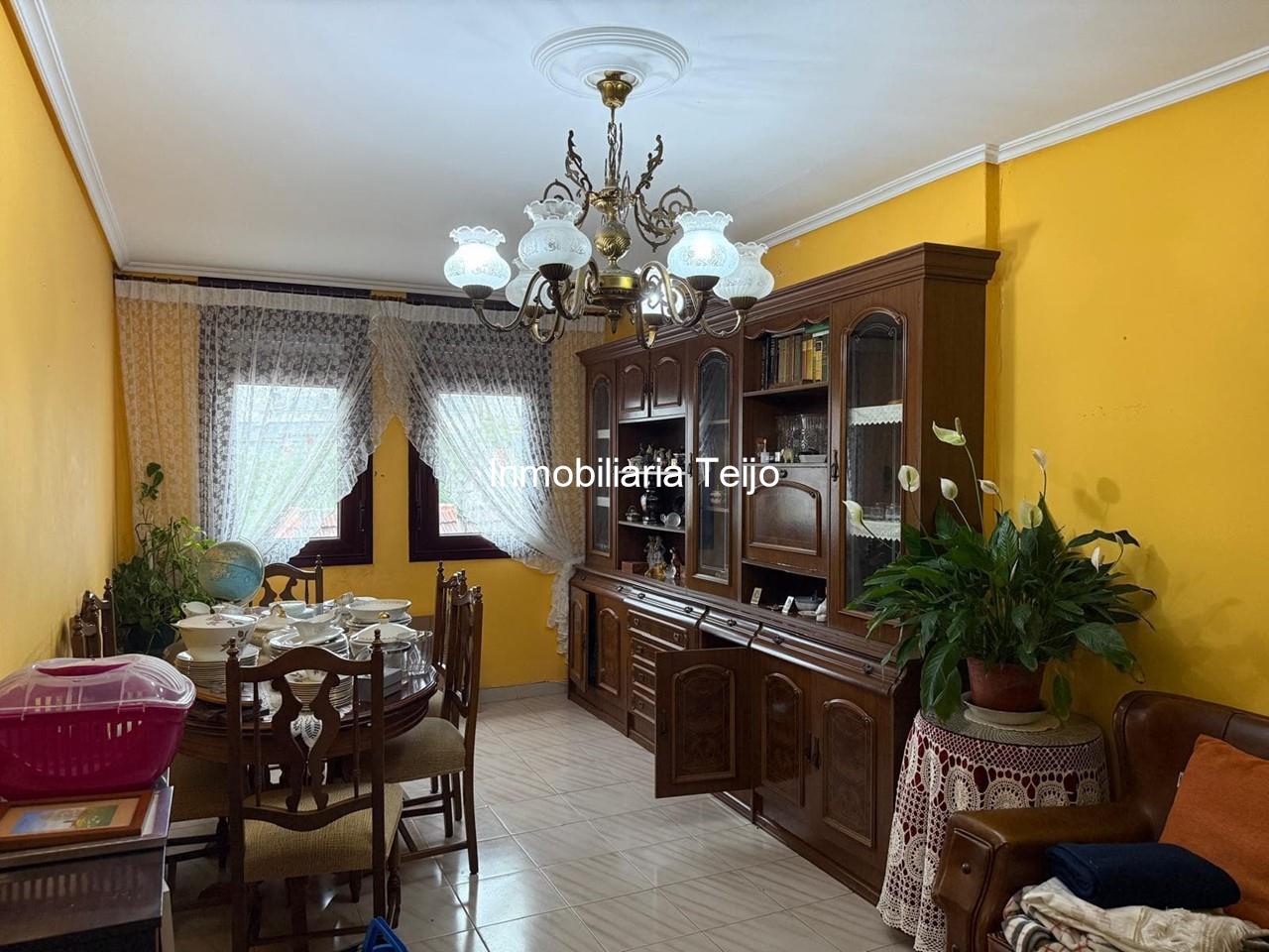 Foto 19 SE VENDE CASA ADOSADA CON DOS VIVIENDAS INDEPENDIENTES Y PATIO EN CASCO URBANO