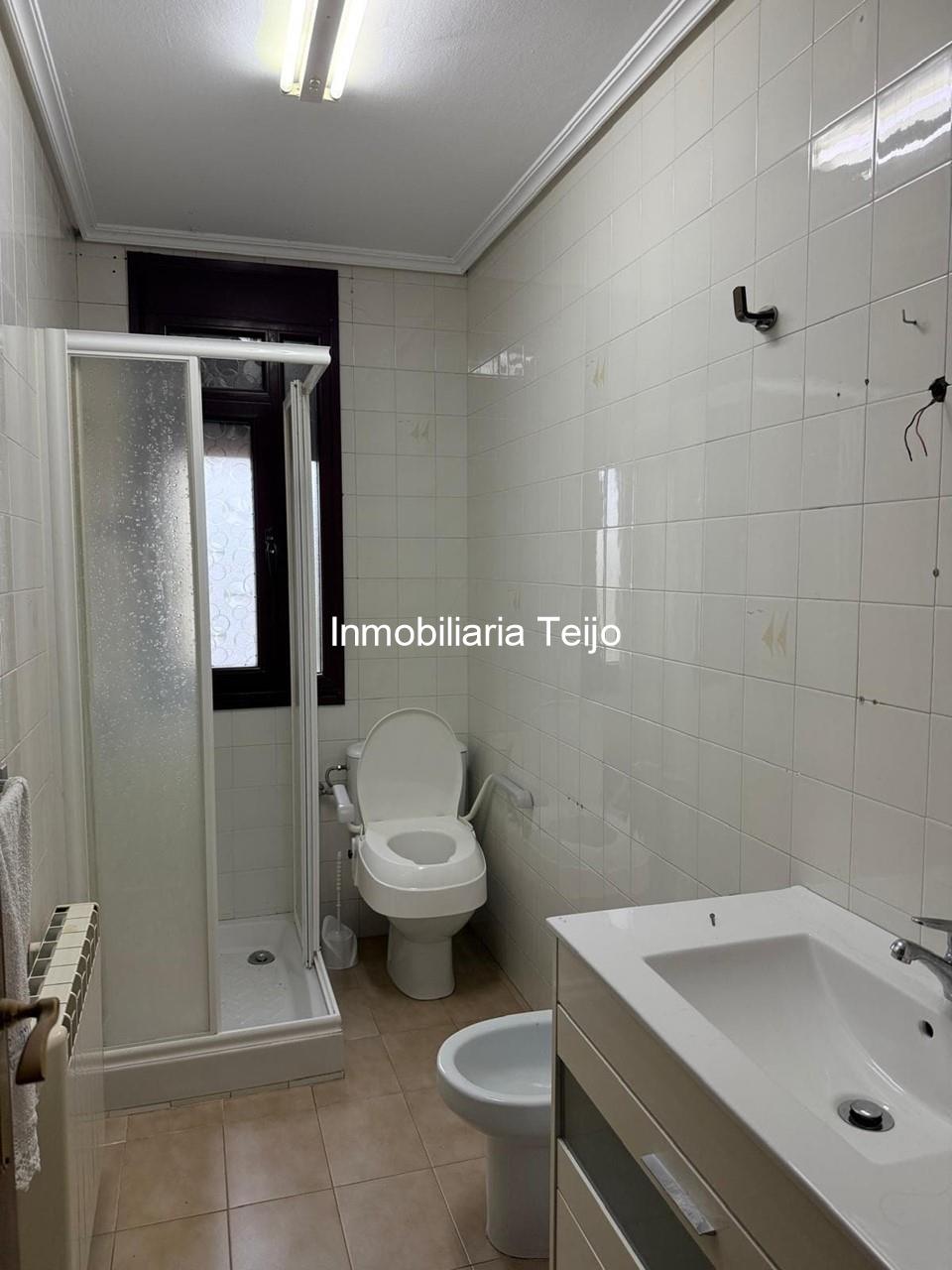 Foto 22 SE VENDE CASA ADOSADA CON DOS VIVIENDAS INDEPENDIENTES Y PATIO EN CASCO URBANO