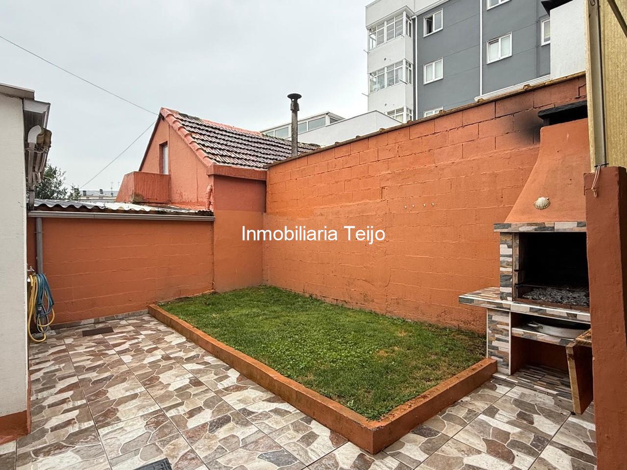 Foto 3 SE VENDE CASA ADOSADA CON DOS VIVIENDAS INDEPENDIENTES Y PATIO EN CASCO URBANO
