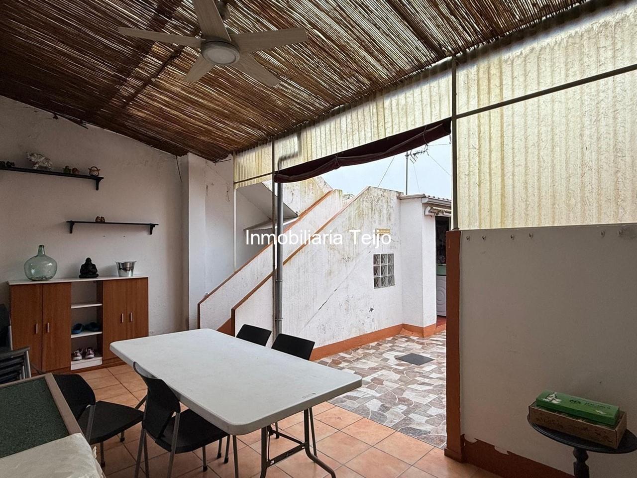 Foto 5 SE VENDE CASA ADOSADA CON DOS VIVIENDAS INDEPENDIENTES Y PATIO EN CASCO URBANO