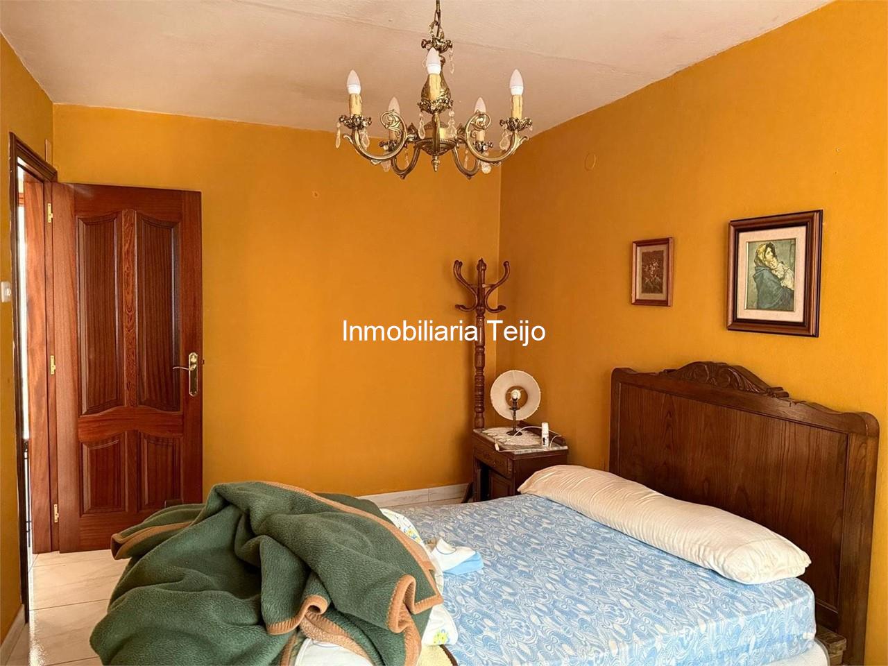 Foto 12 SE VENDE CASA ADOSADA CON FINCA EN CATABOIS