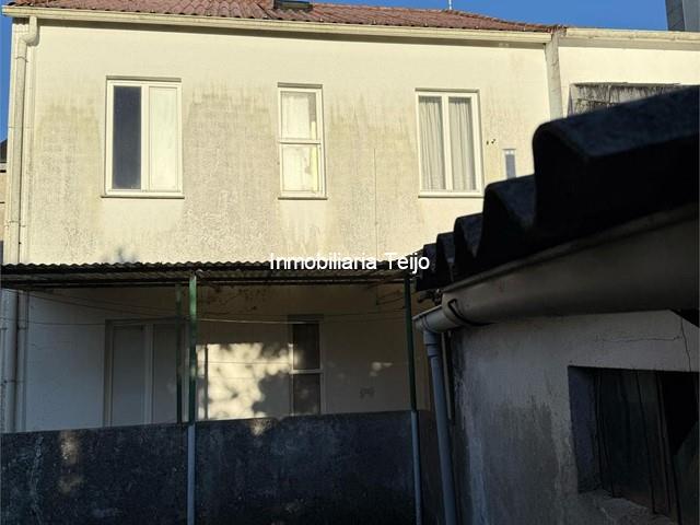SE VENDE CASA ADOSADA CON FINCA EN CATABOIS - Ferrol