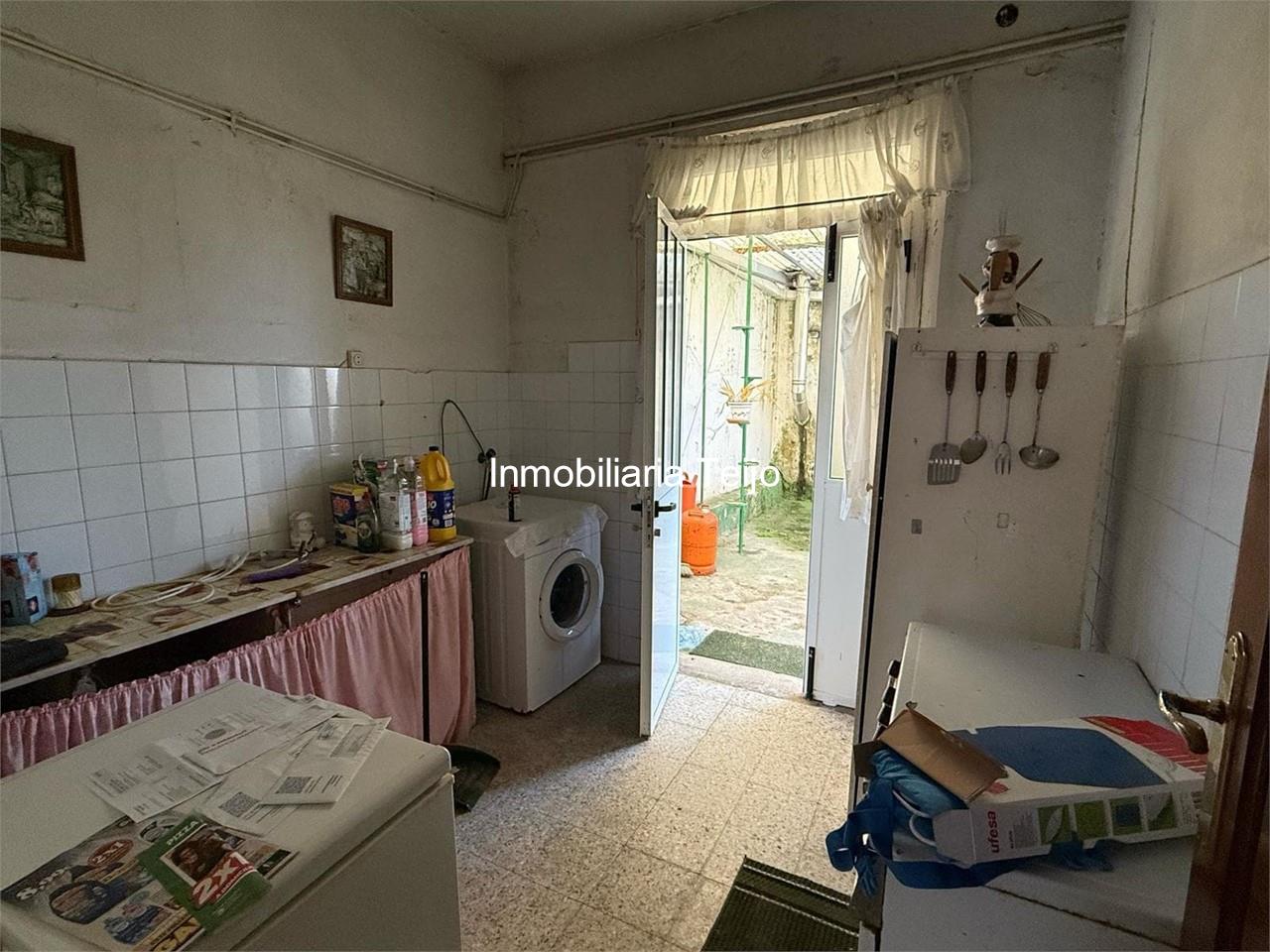 Foto 22 SE VENDE CASA ADOSADA CON FINCA EN CATABOIS