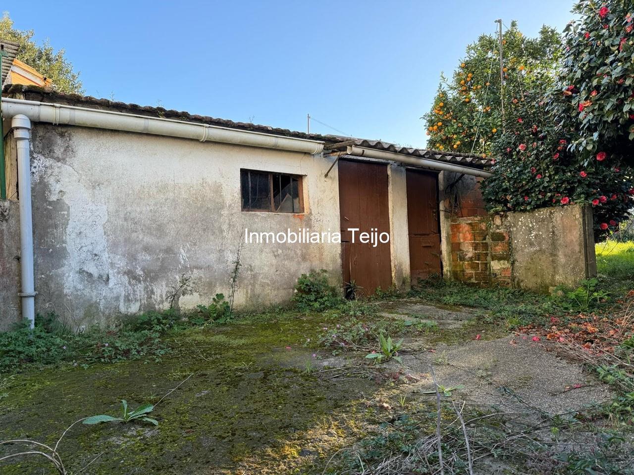 Foto 6 SE VENDE CASA ADOSADA CON FINCA EN CATABOIS