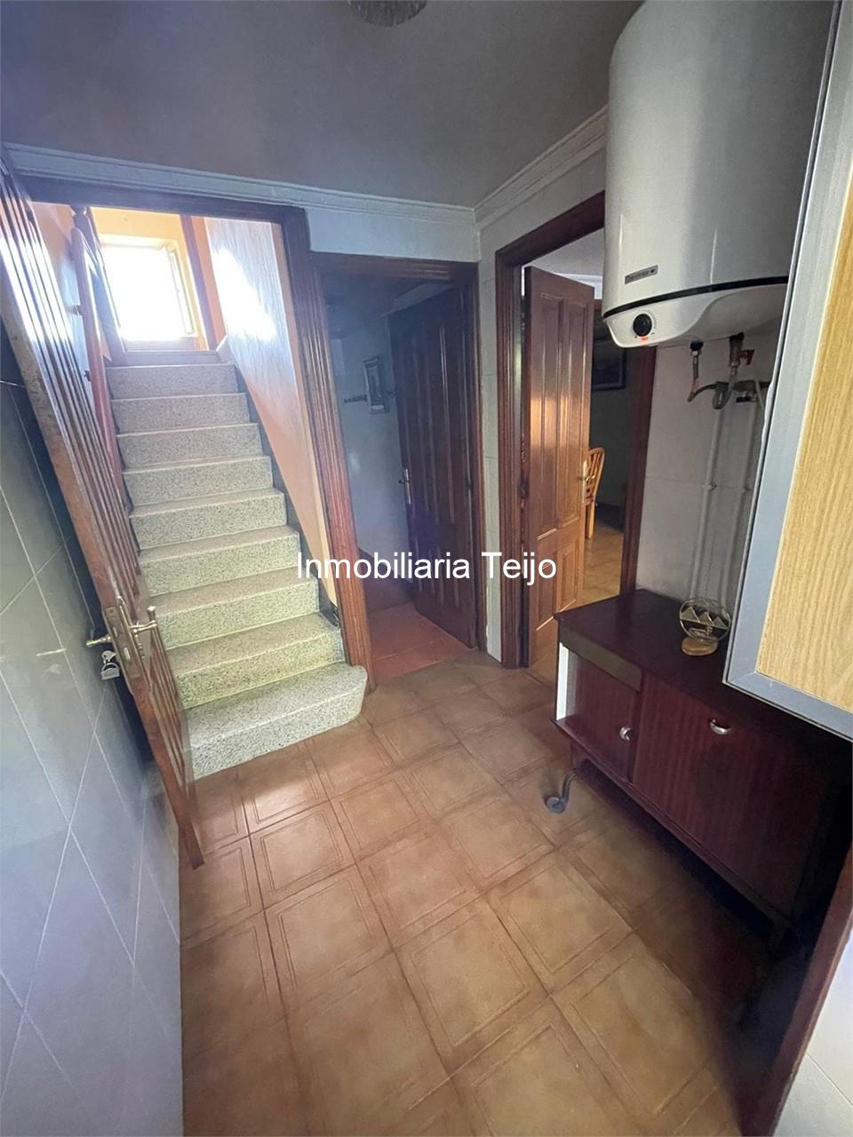 Foto 10 SE VENDE CASA ADOSADA CON FINCA Y BODEGAS EN CEDEIRA