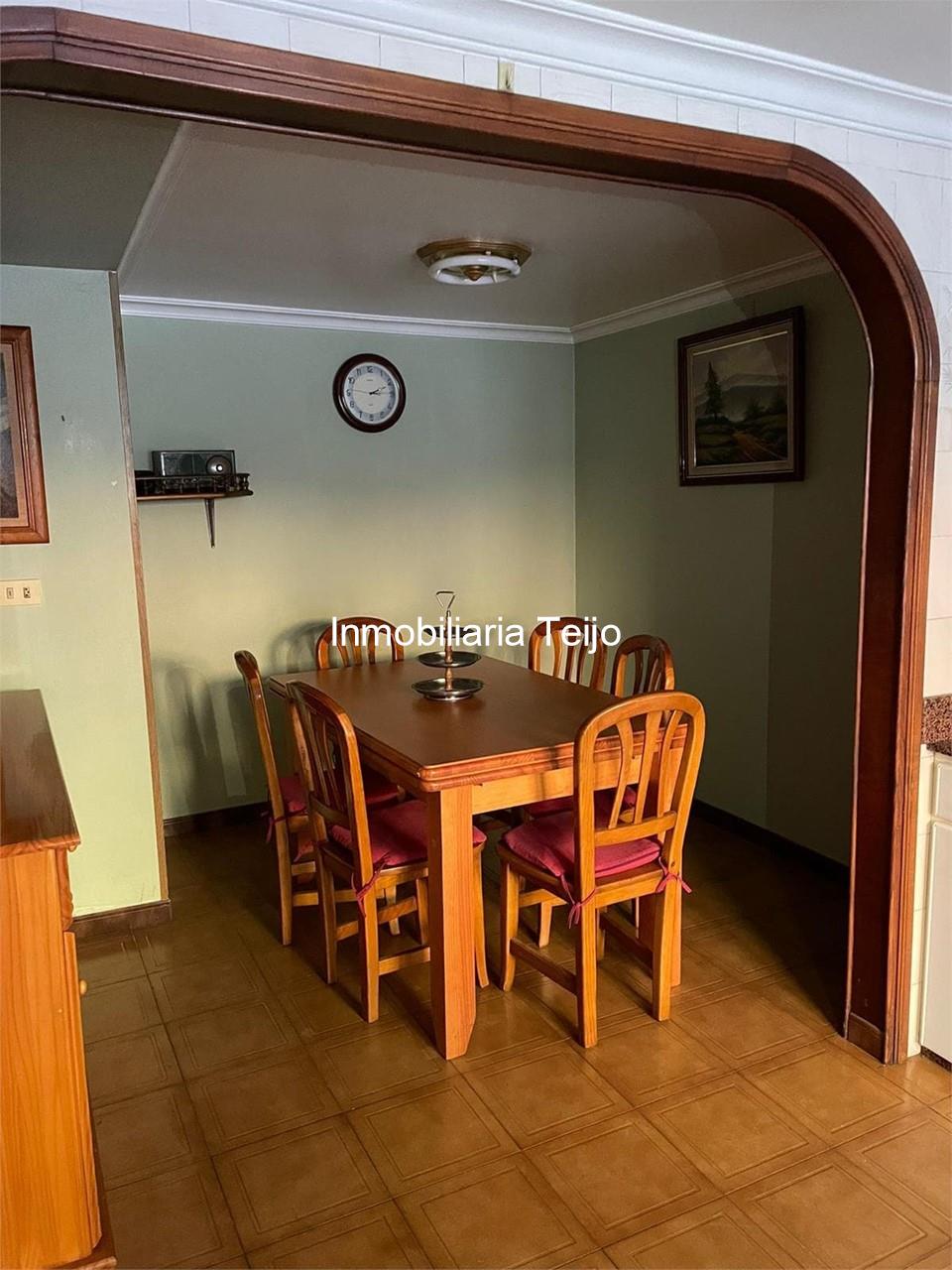 Foto 9 SE VENDE CASA ADOSADA CON FINCA Y BODEGAS EN CEDEIRA