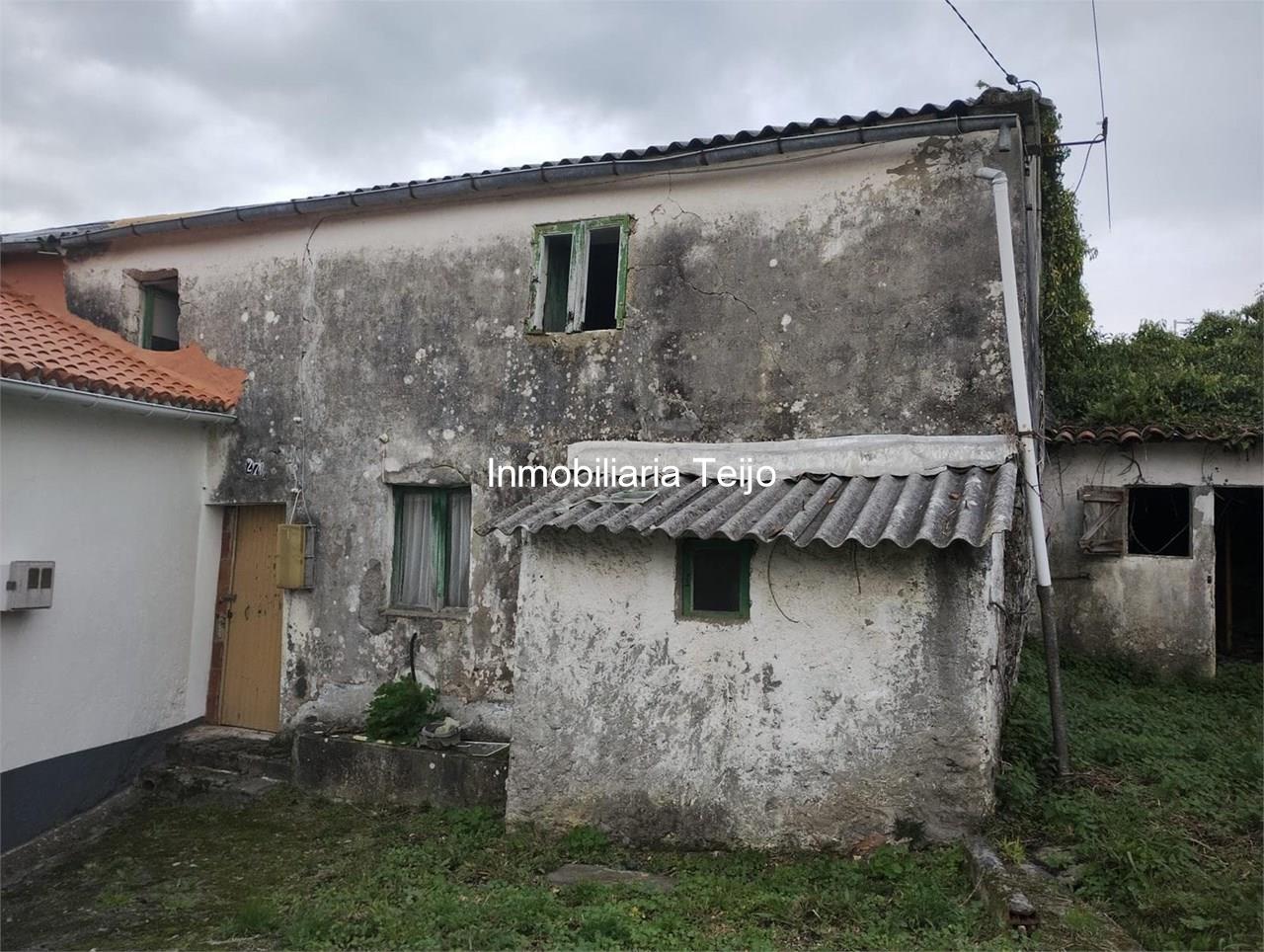 Foto 4 SE VENDE CASA ADOSADA DE PIEDRA PARA REHABILITAR