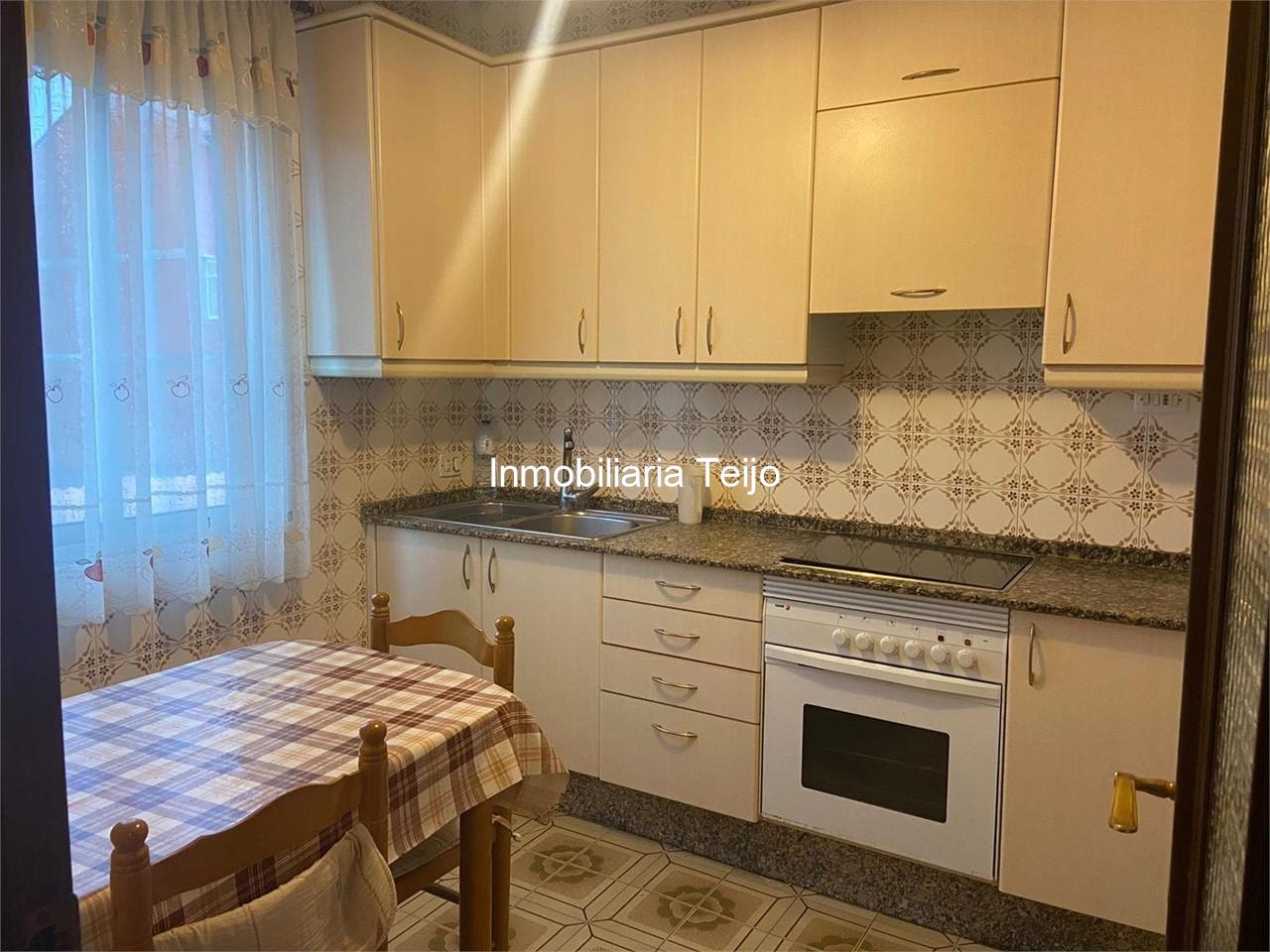 Foto 4 SE VENDE CASA ADOSADA EN EL PONTO