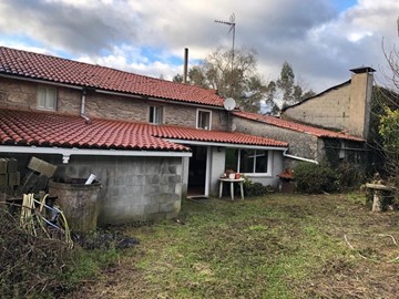 SE VENDE CASA ADOSADA EN IRIXOA