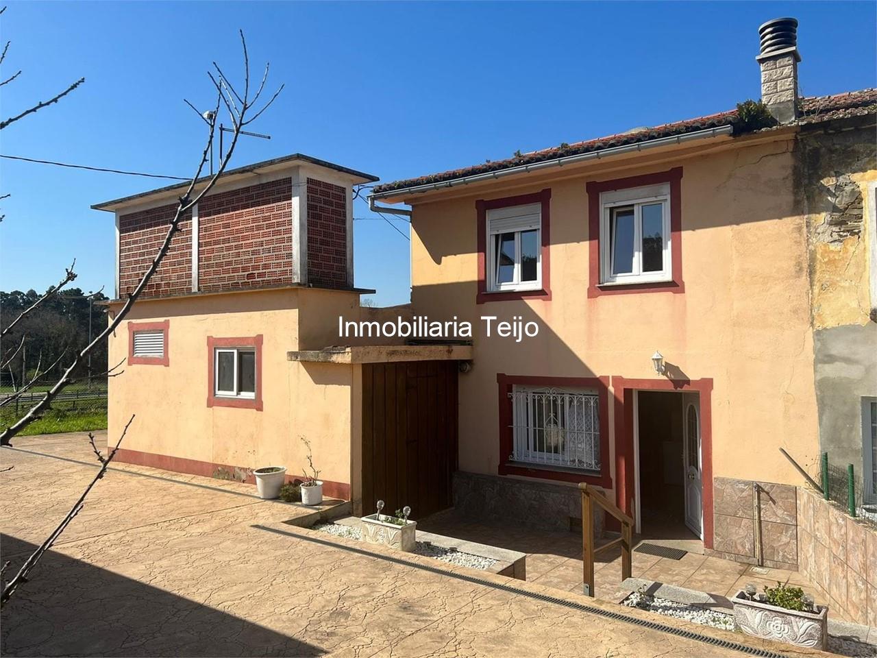 Foto 1 SE VENDE CASA ADOSADA EN MANIÑOS