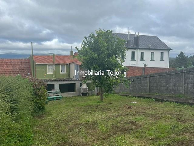 SE VENDE CASA ADOSADA EN VILLARUBE - Valdoviño