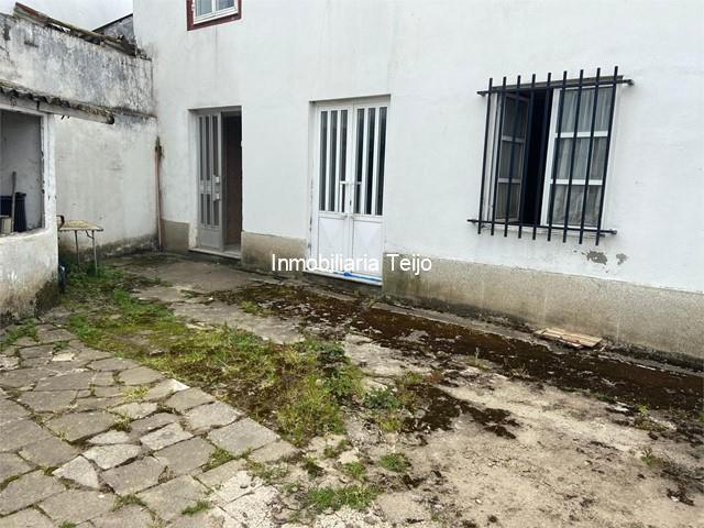 SE VENDE CASA ADOSADA  - Ferrol