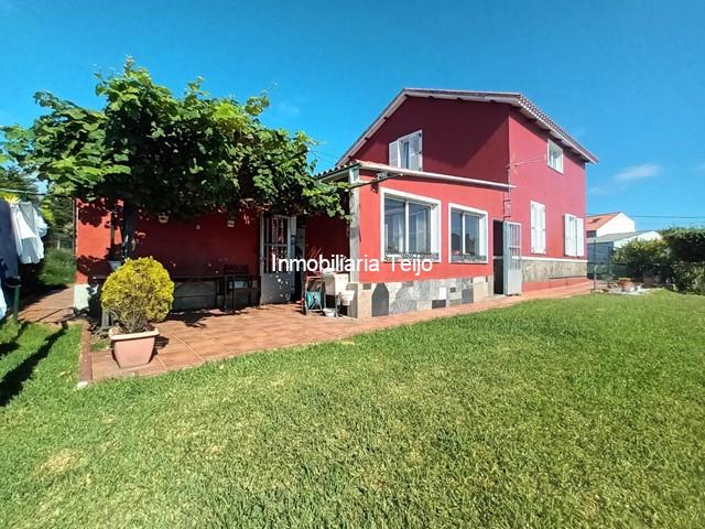 SE VENDE CASA CON BODEGA, JARDÍN, PATIO Y GARAJE EN JOANE - Ferrol