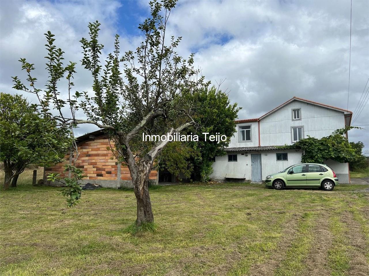 Foto 2 SE VENDE CASA CON BODEGAS EN SEDES