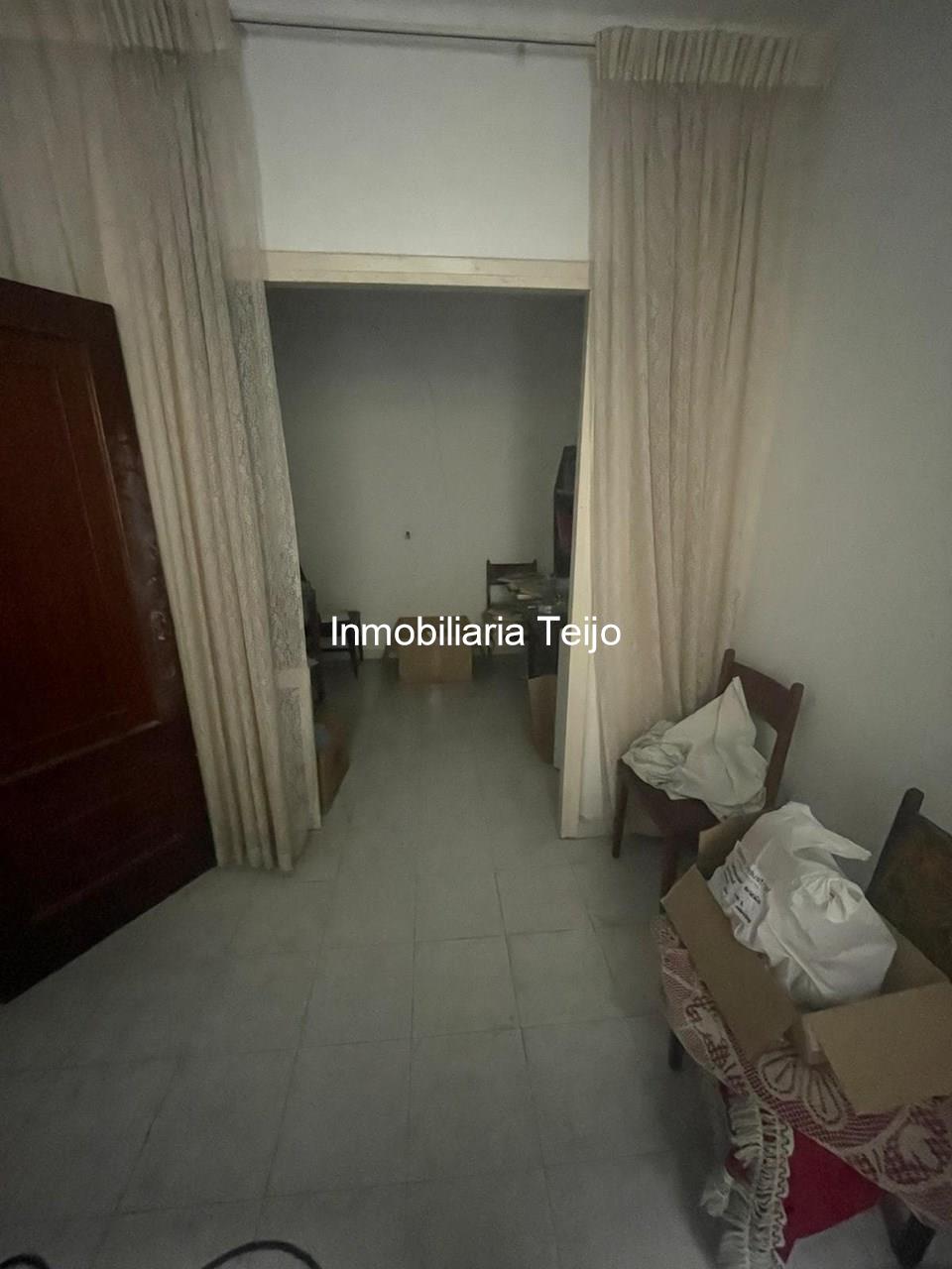 Foto 3 SE VENDE CASA CON BODEGAS Y FINCA CERRADA EN FREIXEIRO