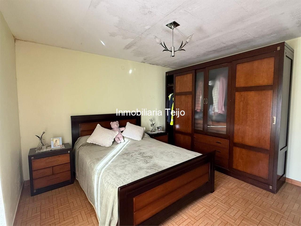 Foto 12 SE VENDE CASA CON DOS VIVIENDAS INDEPENDIENTES, FINCA CERRADA Y MUCHOS ANEXOS