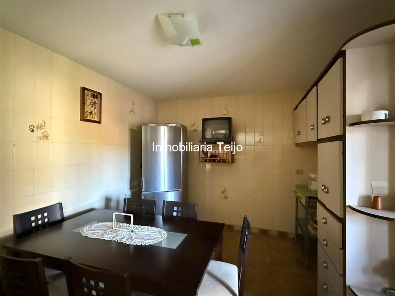 Foto 15 SE VENDE CASA CON DOS VIVIENDAS INDEPENDIENTES, FINCA CERRADA Y MUCHOS ANEXOS