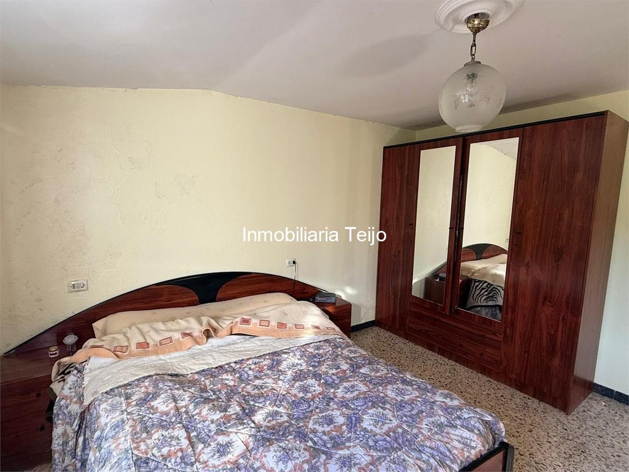 Foto 25 SE VENDE CASA CON DOS VIVIENDAS INDEPENDIENTES, FINCA CERRADA Y MUCHOS ANEXOS