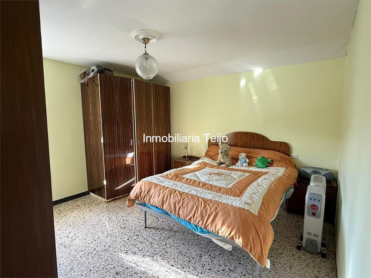 Foto 26 SE VENDE CASA CON DOS VIVIENDAS INDEPENDIENTES, FINCA CERRADA Y MUCHOS ANEXOS