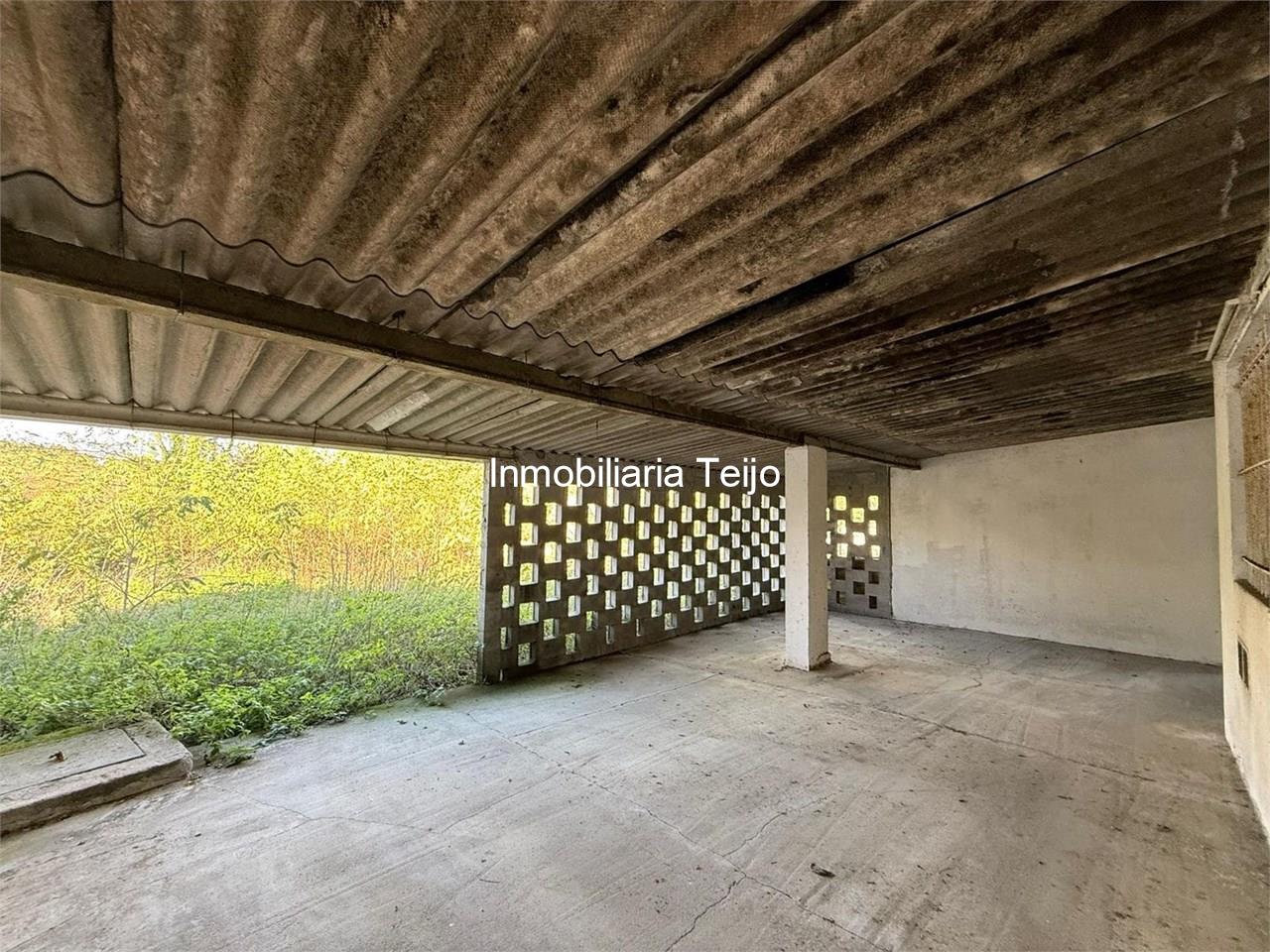 Foto 2 SE VENDE CASA CON DOS VIVIENDAS INDEPENDIENTES, FINCA CERRADA Y MUCHOS ANEXOS