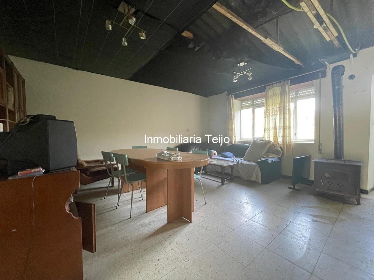 Foto 15 SE VENDE CASA CON FICNA CERRADA EN SAN SADURNIÑO