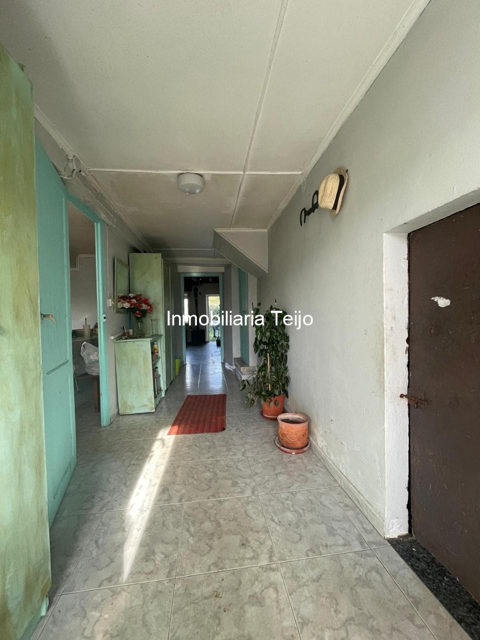 Foto 9 SE VENDE CASA CON FICNA CERRADA EN SAN SADURNIÑO