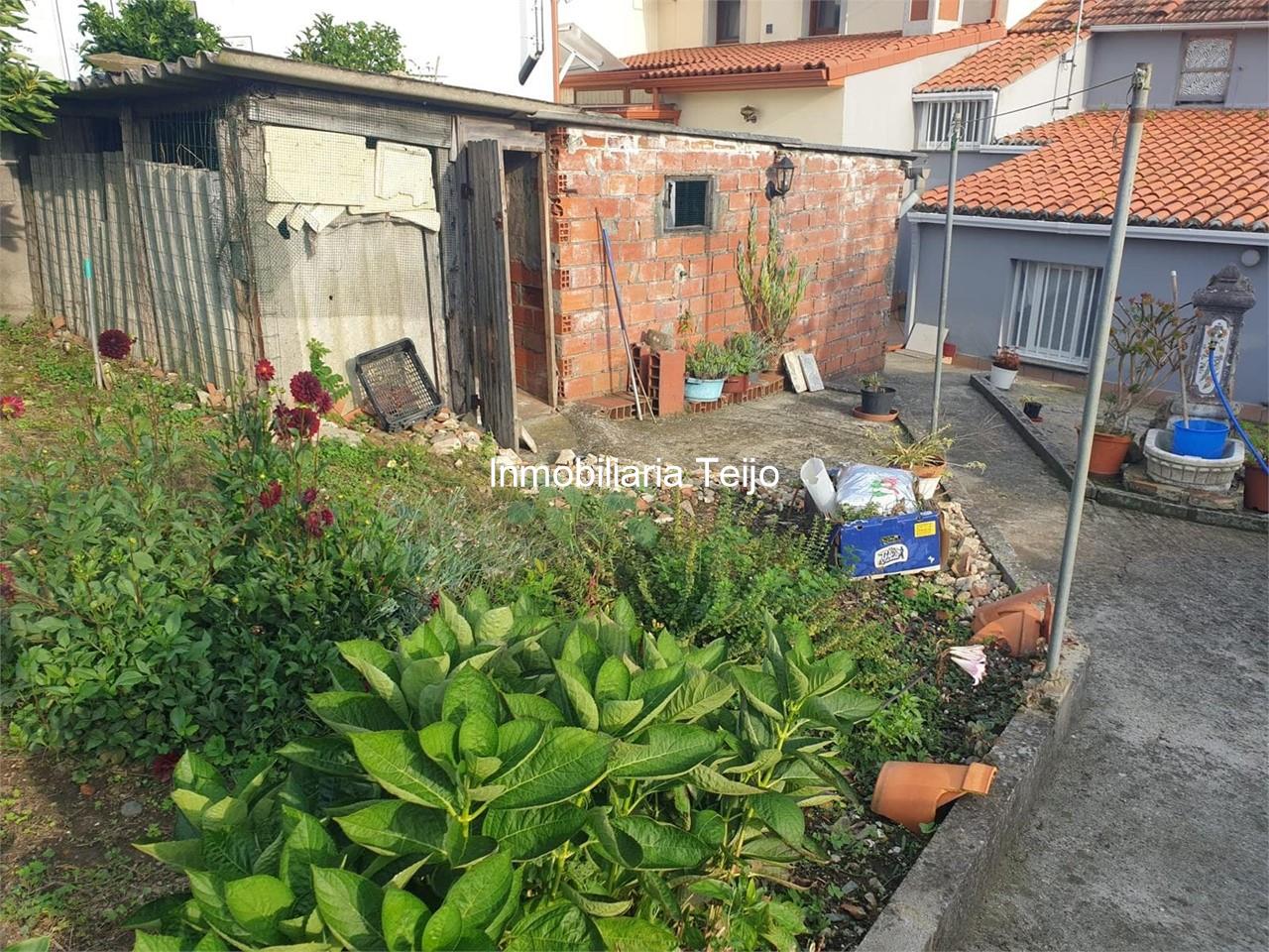 Foto 19 SE VENDE CASA CON FINCA, BODEGA Y GARAJES EN A MALATA