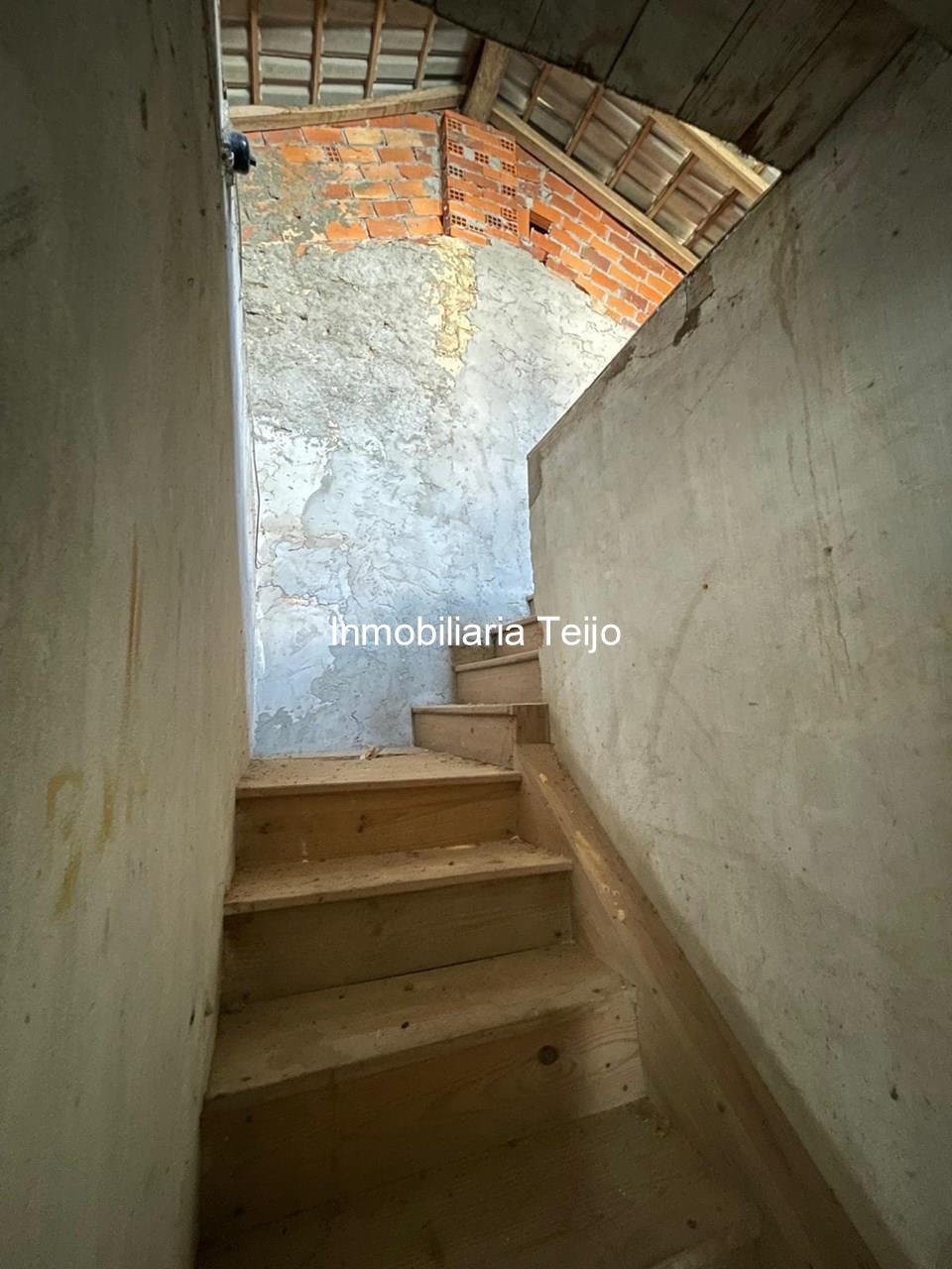 Foto 12 SE VENDE CASA CON FINCA CERRADA, GARAJE Y PATIO EN NEDA