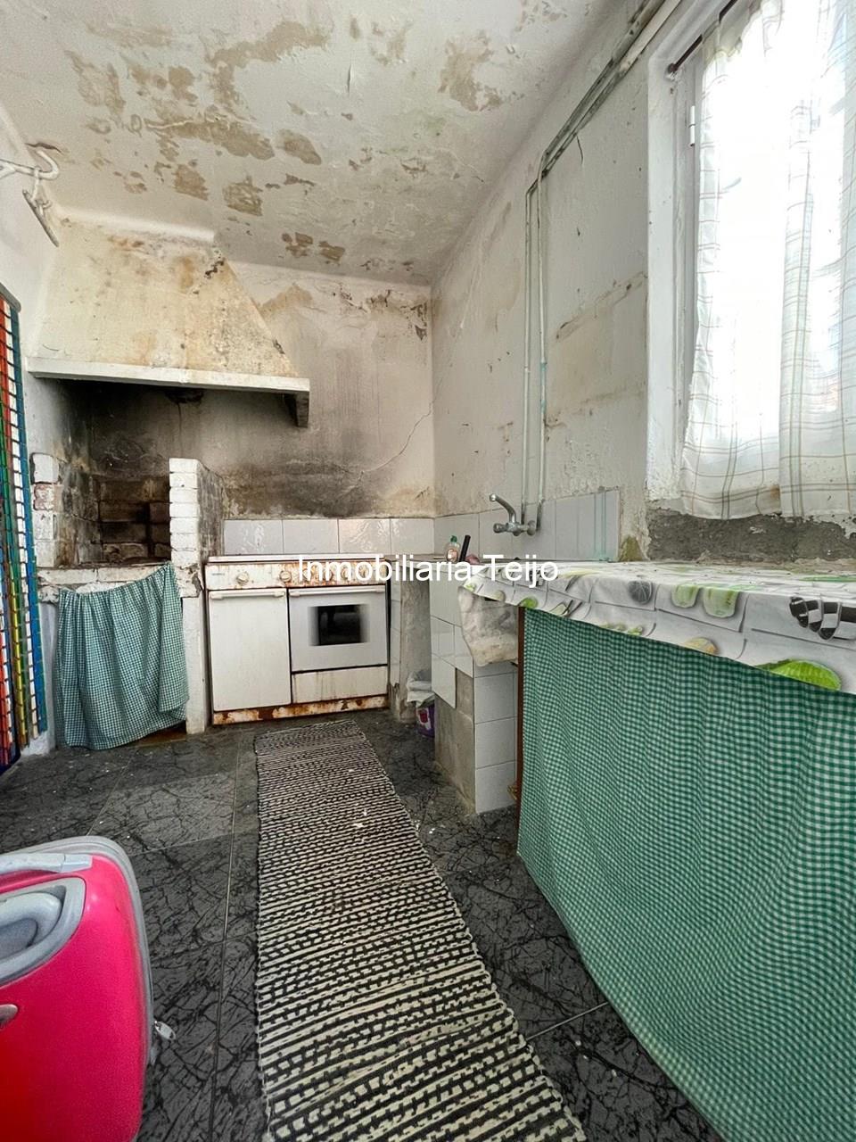 Foto 16 SE VENDE CASA CON FINCA CERRADA, GARAJE Y PATIO EN NEDA