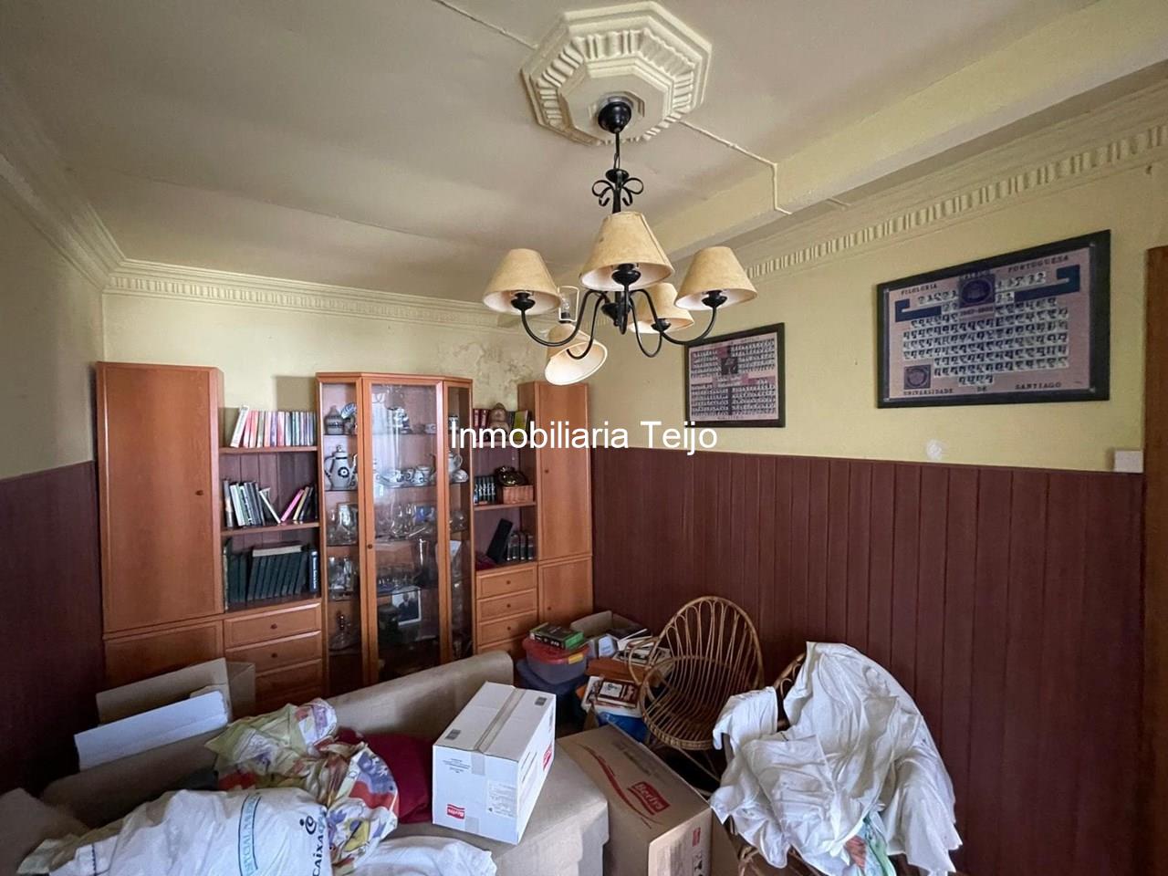 Foto 5 SE VENDE CASA CON FINCA CERRADA, GARAJE Y PATIO EN NEDA
