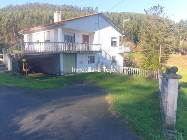 SE VENDE CASA CON FINCA EN MANDIÁ - Ferrol