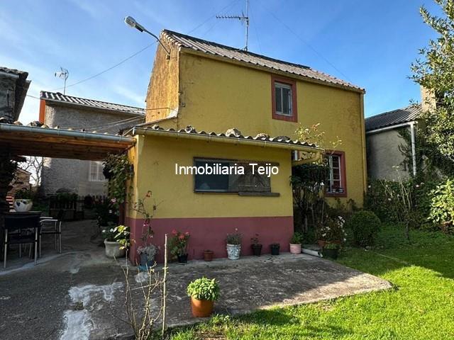 SE VENDE CASA CON FINCA EN MOECHE