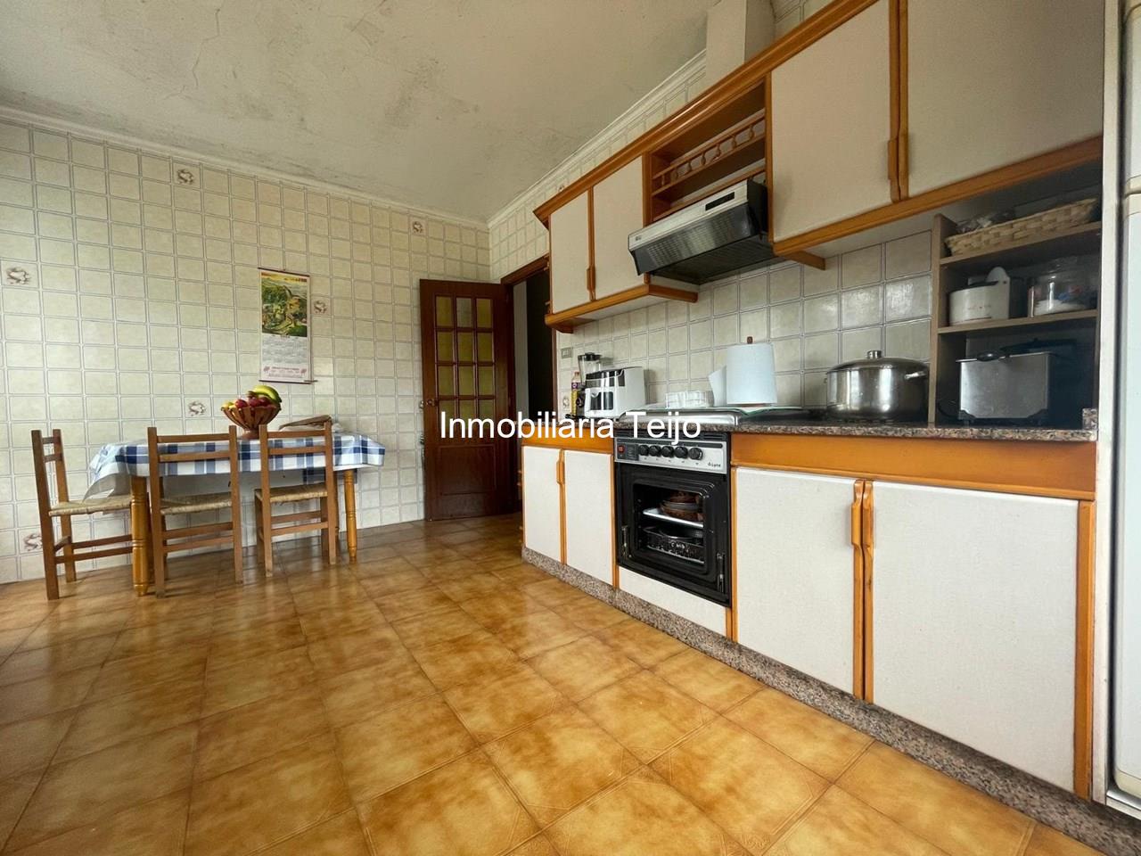 Foto 2 SE VENDE CASA CON FINCA EN PANTÍN