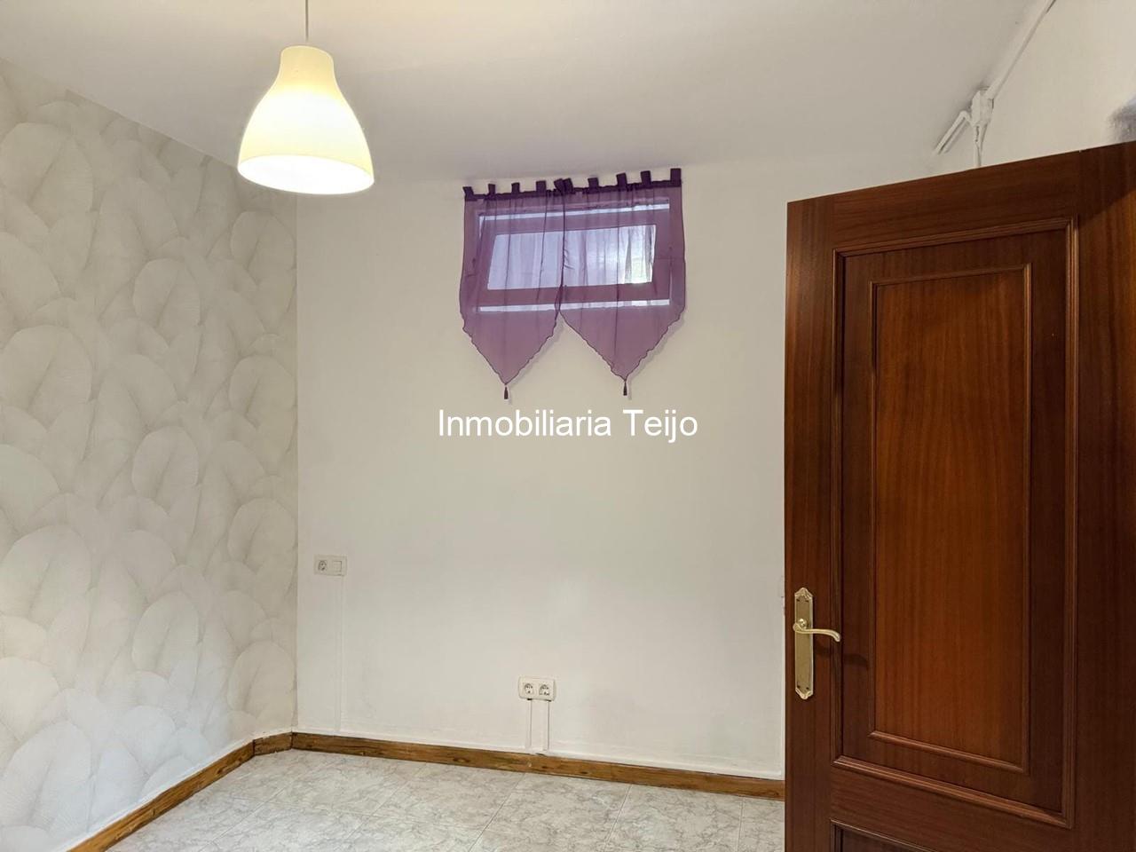 Foto 32 SE VENDE CASA CON FINCA PEQUEÑA EN JUBIA