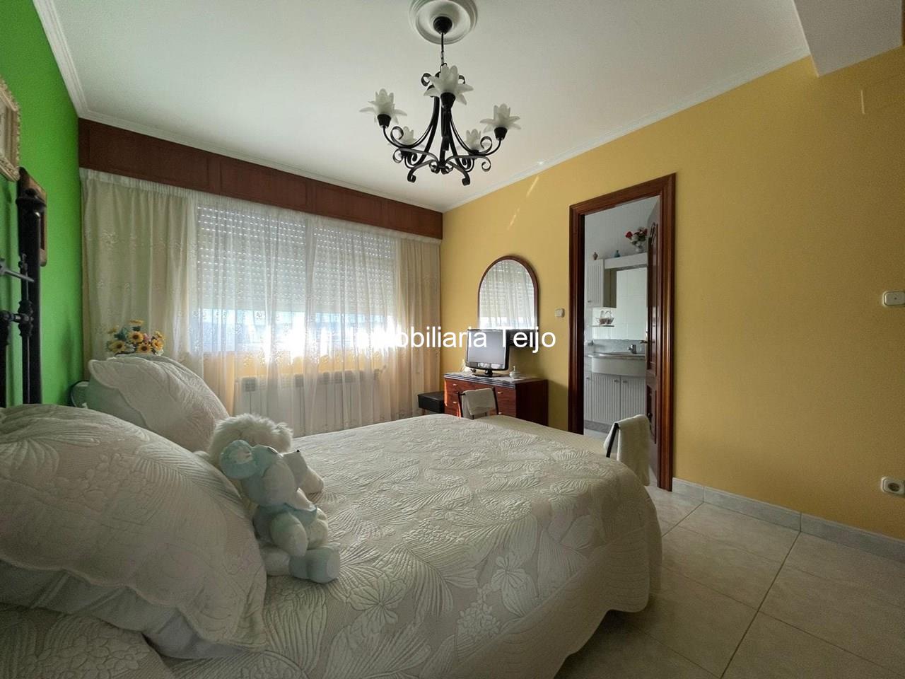 Foto 10 SE VENDE CASA CON FINCA Y VISTAS A LA RIA EN BARALLOBRE 