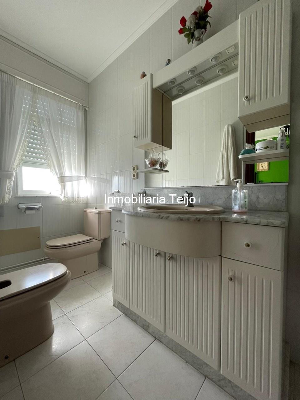 Foto 11 SE VENDE CASA CON FINCA Y VISTAS A LA RIA EN BARALLOBRE 